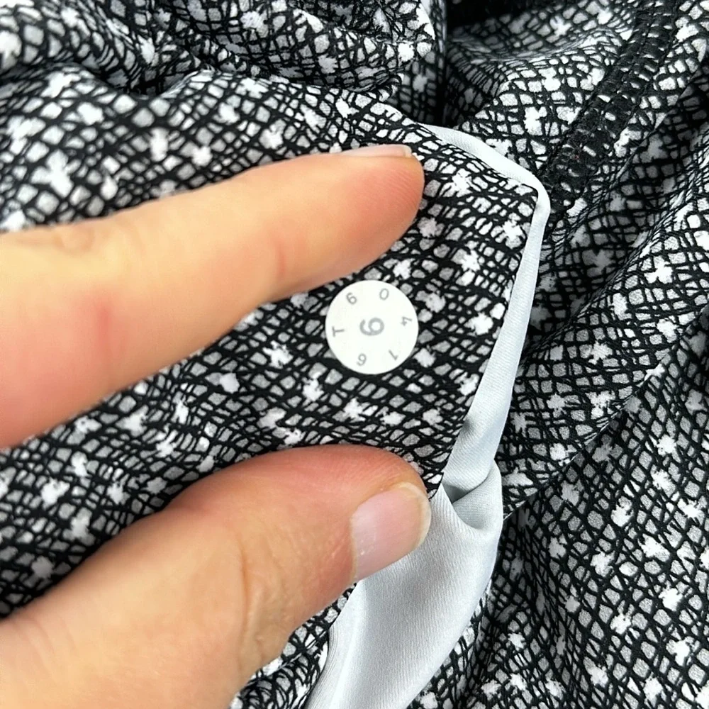 Lululemon Fast And Free 7/8 Tight Frozen Fizz White Black